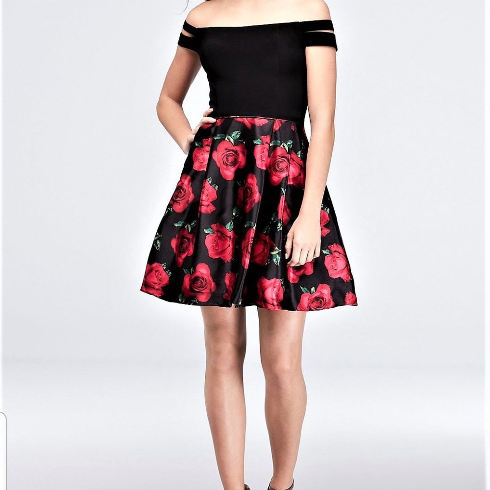 BLONDIE NITES Split Sleeve Printed  Dress